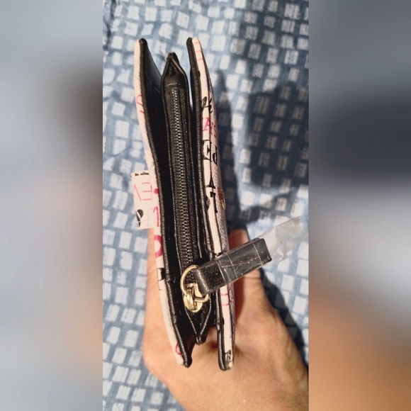 Betsey Johnson Faux Leather All Over Print Card Case Wallet/Key Ring - Picture 3 of 8